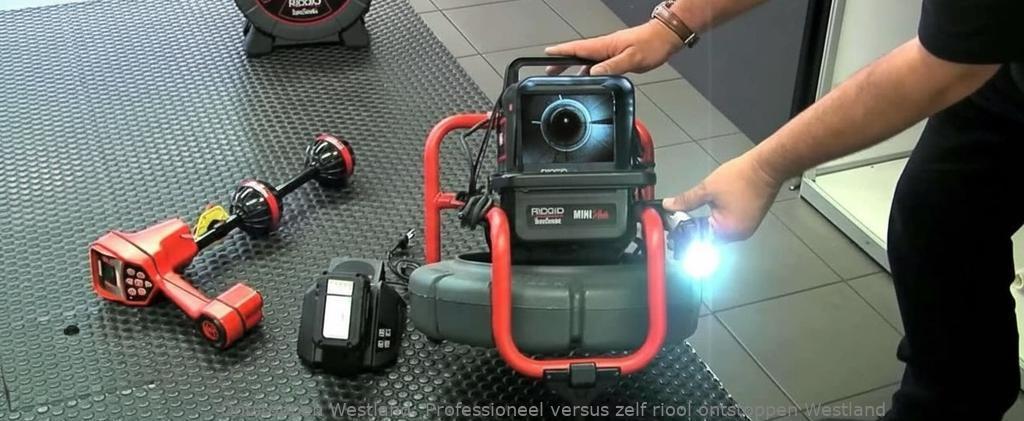 Professioneel versus zelf riool ontstoppen Westland